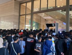 Konser JKT48 Summer Tour di Mal Tentrem Semarang, Ribuan Penggemar Gagal Saksikan Idolanya