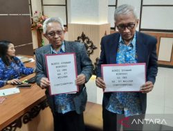 Mantan Pimpinan MWA UNS Serahkan Bukti Dugaan Korupsi ke Gibran