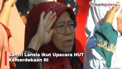 Video Santri Lansia Ikut Upacara HUT Kemerdekaan RI