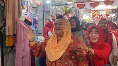 Meriahkan Karnaval Pedagang Pasar Johar, Wanita Ini Tampil Mirip Sosok Walikota Semarang Mbak Ita