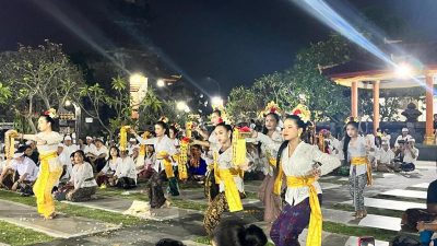 Peringati Hari Menangnya Kebaikan Atas Kejahatan, Ratusan Umat Hindu Rayakan Galungan di Semarang