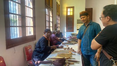 Mengenal Keris Untuk Generasi Muda Melalui Pameran Tosan Aji Semarang