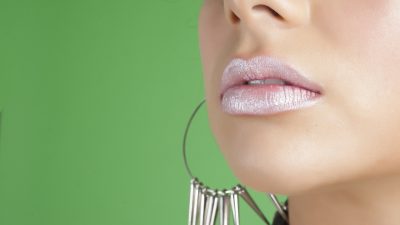 Cari Lip Serum Terbaik Buat Mencerahkan Bibir? Cek Di Sini!