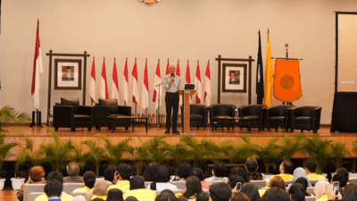 Tanggapi Mahasiswa UI Terkait Jadi Petugas Partai, Ganjar: 10 Tahun Loh Saya Gubernur, Petugas Siapa?