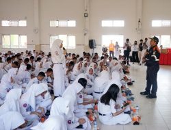 Peduli Pendidikan dengan Program KAI Mengajar di SMK Negeri 7 Semarang