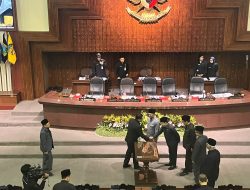 Perdana Turut Rapat Paripurna DPRD Jateng, Nana Sudjana Lakoni 3 Agenda, Apresiasi Raperda Penanganan Konflik Sosial