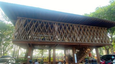 Microlibrary Warak Kayu Semarang, Perpustakaan Unik yang Eco-Friendly