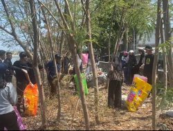 Sambut World Clean Up Day 2023, Trash Ranger Indonesia Ajak Anak Muda Semarang Bersihkan Banjir Kanal Timur