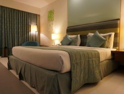 3 Hotel Terbaik Buat Bermalam di Padang, Liburan Jadi Makin Asik!