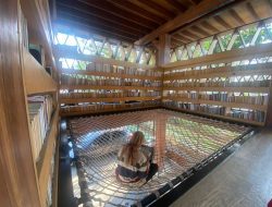 microlibrary warak kayu