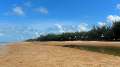 Liburan Kesini Yuk! Berikut Rekomendasi Wisata Pantai Madura yang Cantik Serasa di Bali