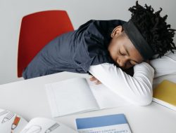 Enaknya! SD di Sidoarjo Adakan Pelajaran Tidur, Siswa Wajib Istirahat