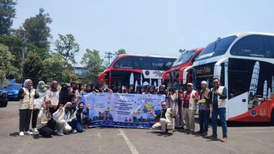 Pegadaian Syariah Ajak Anak-anak Panti Asuhan Keliling Semarang dan Nonton Petualangan Sherina 2