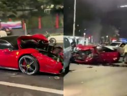 Mobil Ferrari Merah Tabrak 5 Kendaraan di Bundaran Senayan, Pengemudi Jadi Tersangka