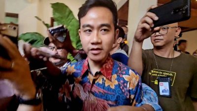KPU Izinkan Bawa Alat Tulis di Debat Cawapres, Netizen Mendadak Soroti Gibran, Ada Apa?