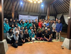 Cerdas bermedia sosial
