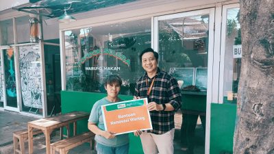 Alfamart dan Bank Aladin Syariah Majukan UMKM Lewat Renovasi Warung