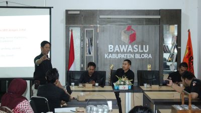 Gandeng PWI Bawaslu Blora Gelar Pelatihan Penulisan Berita dan Video