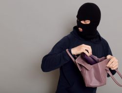 Ada-Ada Saja, Pelaku Perampokan di Hotel Semarang Ini Borgol Kawan Sendiri dengan Korban di Kamar