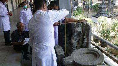 Cegah Kerusakan Benda Purbakala, Begini Cara Museum Ranggawarsita Bersihkan Koleksi Secara Berkala