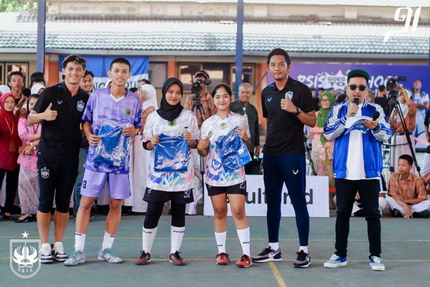 PSIS Goes To School