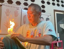 Tak Berani Jamin Kesembuhan Pasien, Begini Kisah Ardian Si Ahli Pijat Golok dan Api di Kota Semarang