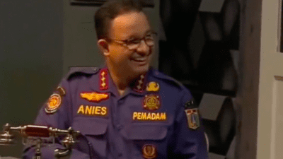 Kiky Saputri Salut Anies Baswedan Tak Baperan: Pakai Baju Pemadam, Tahan Panas