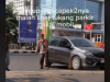 Tukang Parkir Mobil Honda Brio