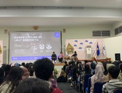 laut bercerita