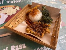 Mencicipi ‘Sepiring Nasi Telur’, Kuliner Viral Jogja yang Baru Buka di Semarang