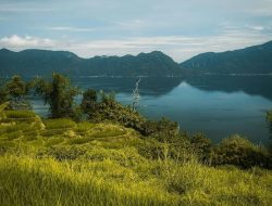 Informasi Lengkap Seputar Danau Maninjau Sumatera Barat, Wisata Alam Paling Eksotis