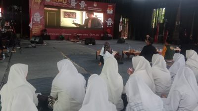 Momentum Hari Santri 2023, KPU Jateng Gelar Nobar Film “Kejarlah Janji” di Ponpes Al-Itqon Semarang