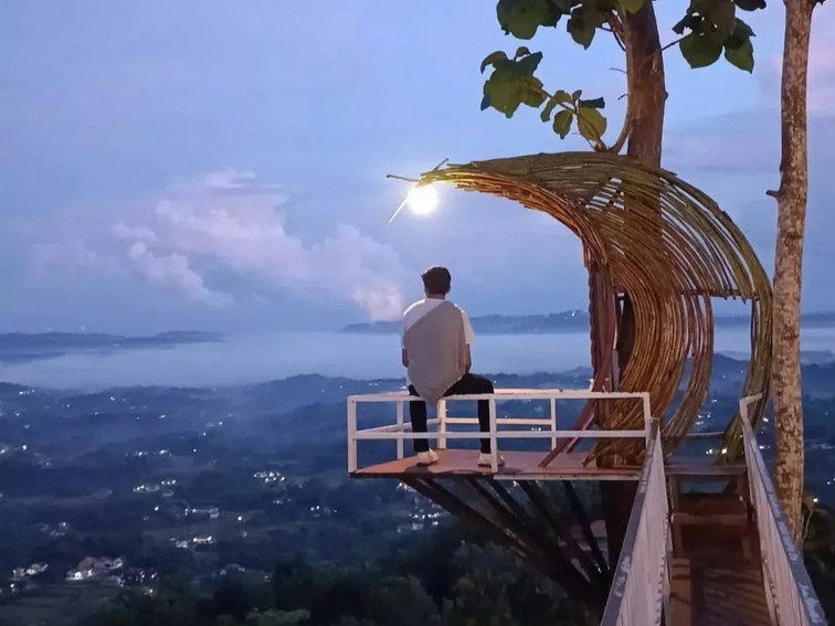 Puncak Ratu