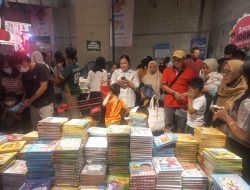 Baru Hari Pertama, Bazar Buku Big Bad Wolf 2023 di Queen City Mall Jadi Serbuan Warga Semarang