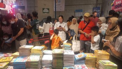 Baru Hari Pertama, Bazar Buku Big Bad Wolf 2023 di Queen City Mall Jadi Serbuan Warga Semarang