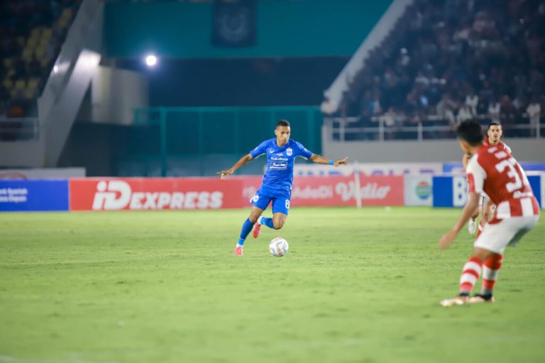 PSIS Pemain Liga | Delvin Rumbino