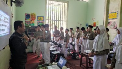 KPU Edukasi Cara Berdemokrasi ke Pelajar SMP di Blora