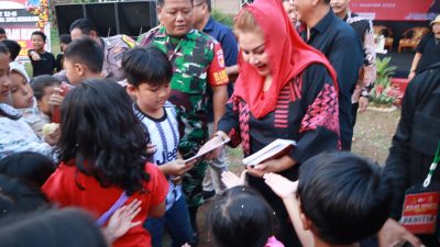 Dikenal Dekat dengan Anak-anak, Ini Alasan Mbak Ita Sering Bagikan Alat Tulis