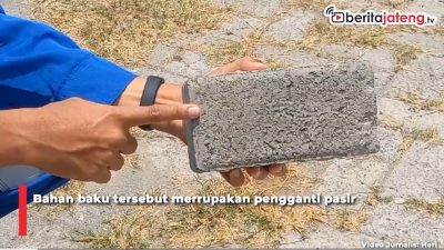 Video Manfaatkan Limbah Gas untuk Bikin Paving Blok