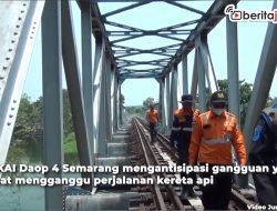 Video Jelang Musim Hujan, PT KAI Cek Kondisi Rel