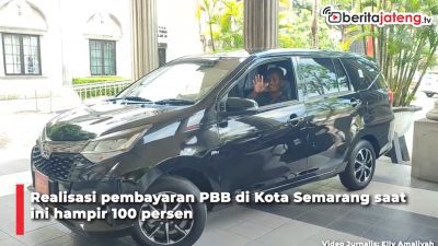 Video Walikota Semarang Serahkan Hadiah Rumah Undian PBB