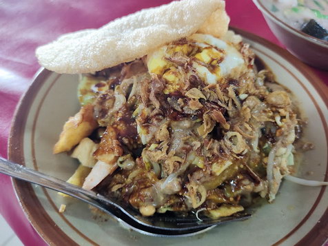 Tahu Gimbal Pak Tomo