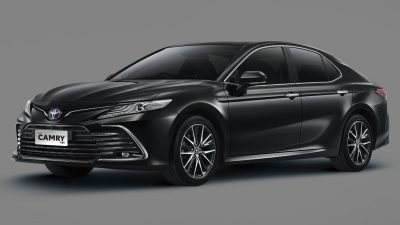 Konsumsi BBM Irit, Begini Spesifikasi Toyota Camry Hybrid, Serasa Mobil LCGC