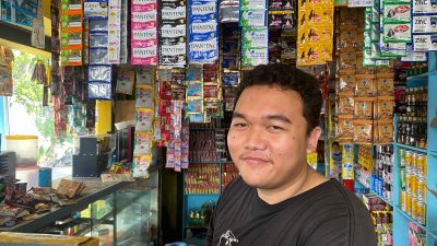 Uniknya Warung Kelontong Madura, Buka 24 Jam hingga Pegawai Masih Saudara Sendiri, Kapan Mereka Istirahat?