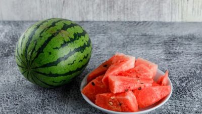 5 Manfaat Mengkonsumsi Buah Semangka Bagi Kesehatan, Buah yang Menjadi Simbol Pendukung Palestina