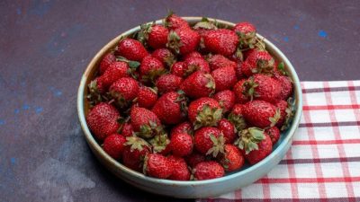 Ternyata ini Manfaat Mengkonsumsi Buah Strawberry Bagi Kesehatan Tubuh, Auto Stok Tiap Hari!