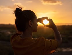 Ajak Perempuan Hidup Lebih Bahagia dengan Self-love