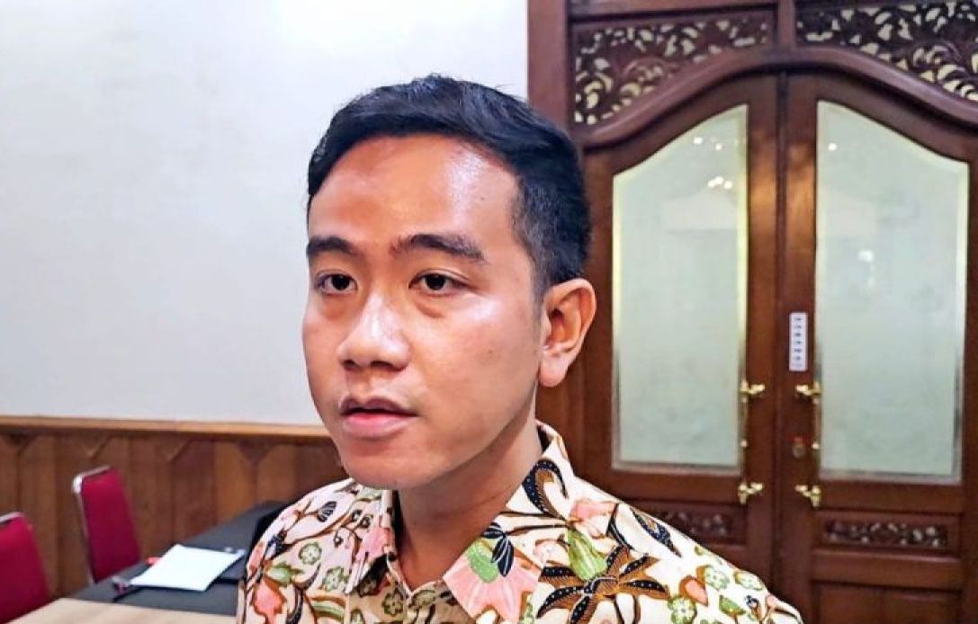 Gibran Desa | Gibran Gugatan