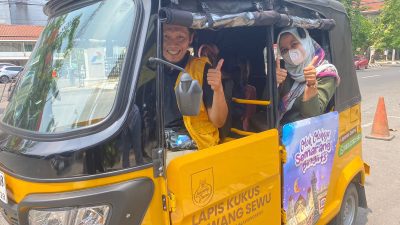 Isi Liburan Sekolah dengan Kegiatan Edukatif, Begini Serunya Keliling Semarang Naik Bajaj