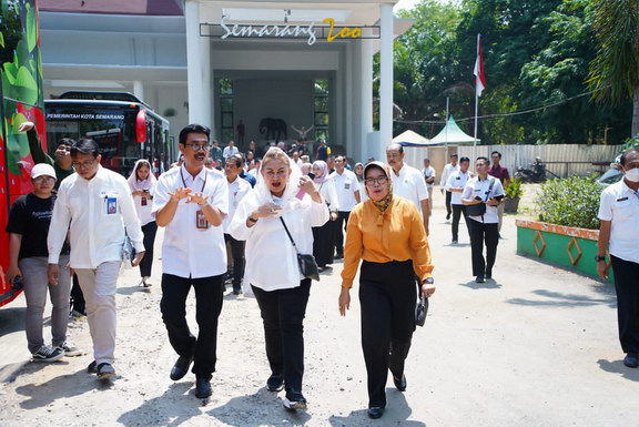Pedagang Jangan Mremo Nataru